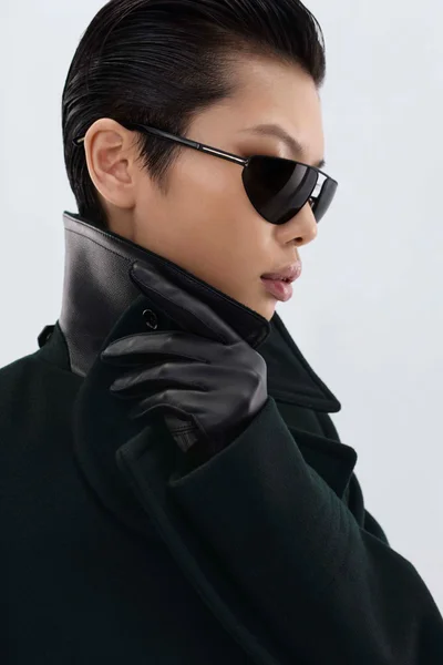 Look 3